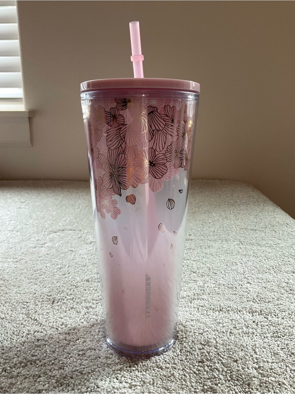 New Starbucks Korea 2022 Spring Cherry Blossom Fall Petals Pink Cold Cup